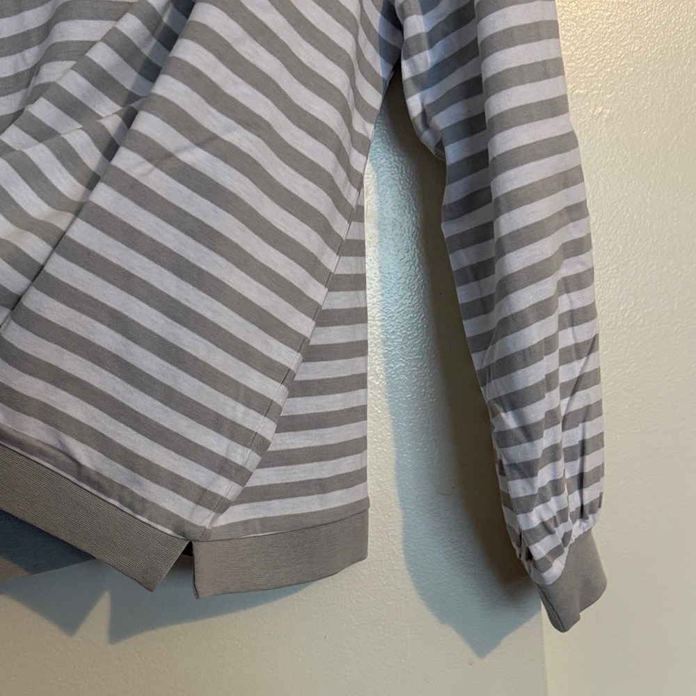 Disney Gray Striped Mickey Mouse Top NWT - Picture 7 of 8